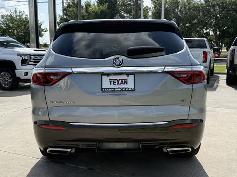 Used 2023 Buick Enclave Essence w/ Sport Touring Edition FWD image 6