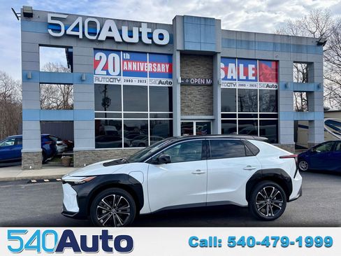 Used 2023 Toyota bZ4X AWD image 1