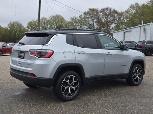 New 2026 Jeep Compass Limited AWD/4WD image 12
