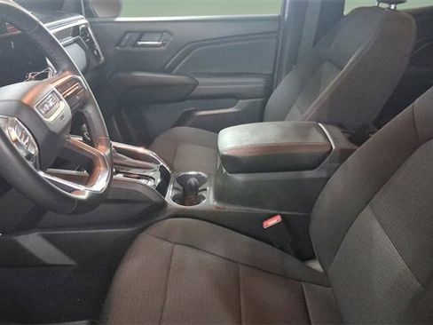 Used 2024 GMC Canyon Elevation w/ Convenience Package image 9