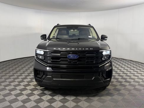 Used 2025 Ford Expedition Active AWD/4WD image 5