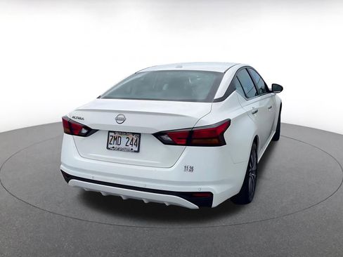 Used 2025 Nissan Altima 2.5 SV image 14