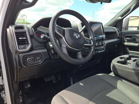 New 2026 RAM 5500 Tradesman AWD/4WD image 17