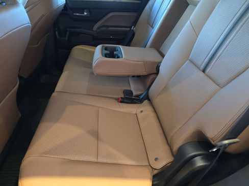 New 2026 Toyota 4Runner Limited AWD/4WD image 6