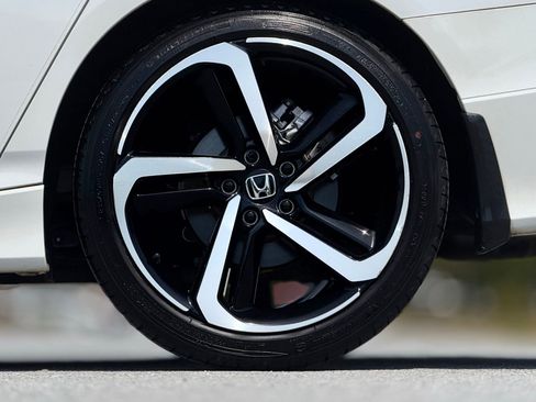 Used 2022 Honda Accord Sport image 19