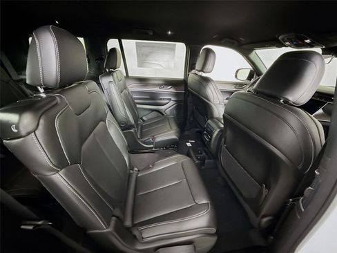 New 2025 Jeep Grand Cherokee L Limited w/ Black Appearance Package image 22