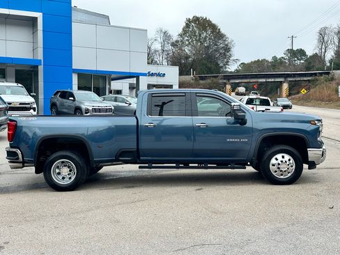 Used 2025 Chevrolet Silverado 3500 LTZ w/ LTZ Plus Package image 2