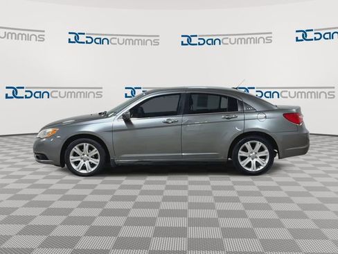 Used 2012 Chrysler 200 Touring w/ Cold Weather Group FWD image 5