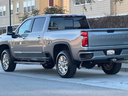 Used 2025 Chevrolet Silverado 2500 High Country w/ High Country Premium Package image 6