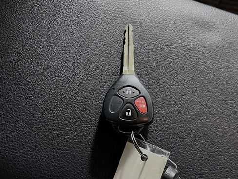 Used 2018 Toyota 4Runner SR5 image 35