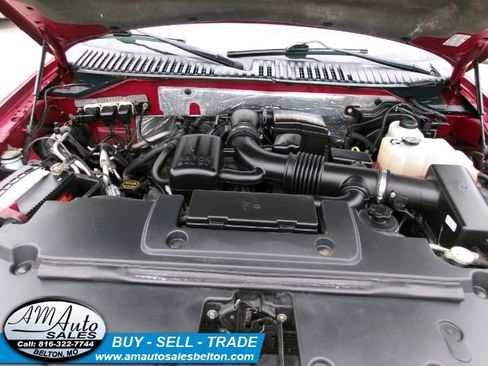Used 2014 Ford Expedition XLT w/ Equipment Group 202A AWD/4WD image 28