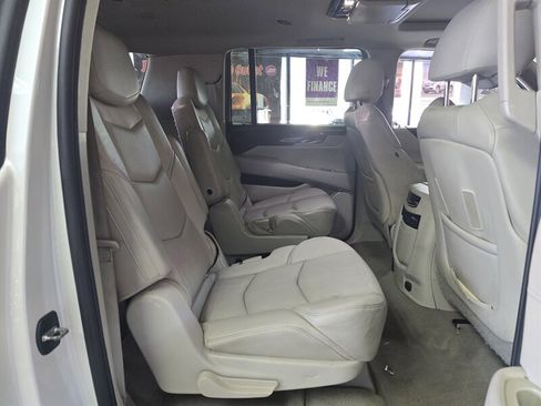 Used 2015 Cadillac Escalade ESV Luxury image 19