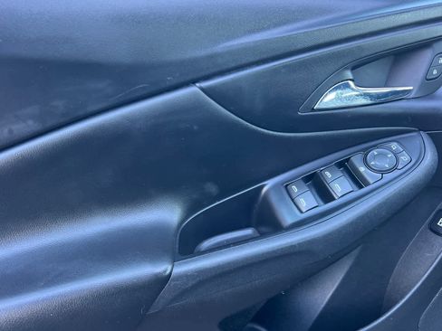 Used 2018 Chevrolet Volt LT image 12