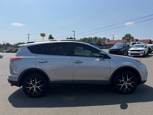 Used 2017 Toyota RAV4 SE FWD image 2