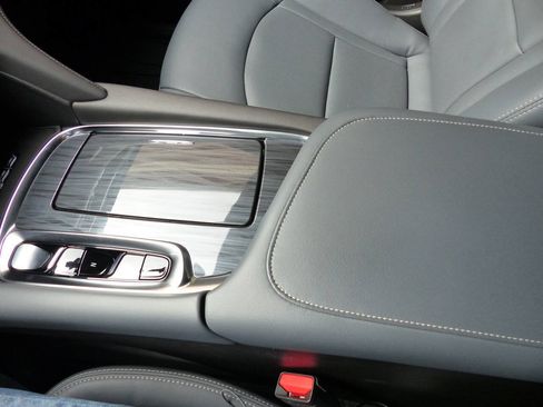 Used 2023 Buick Enclave Essence w/ LPO, Floor Liner Package FWD image 36