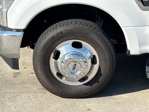 Certified 2022 Ford F350 XLT w/ XLT Premium Package image 12