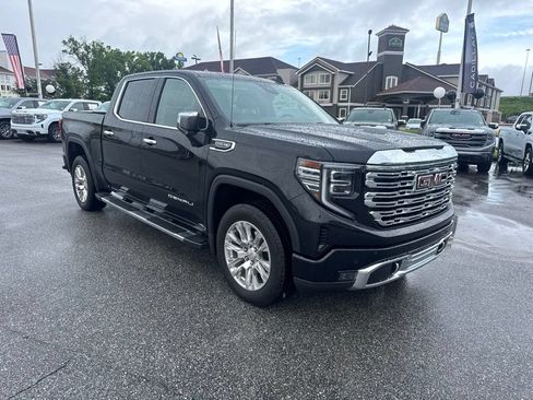 Used 2024 GMC Sierra 1500 Denali w/ Technology Package RWD image 2