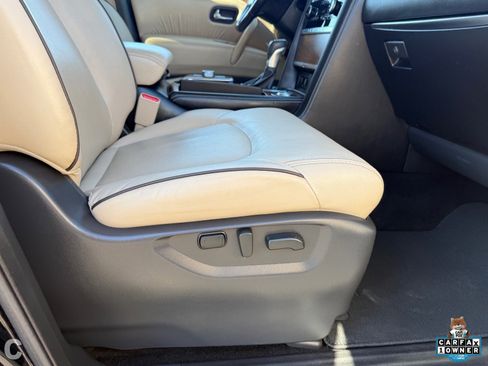 Used 2023 Nissan Armada SL image 11