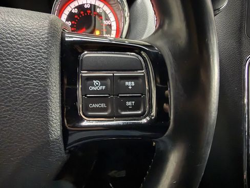 Used 2019 Dodge Grand Caravan SE FWD image 23