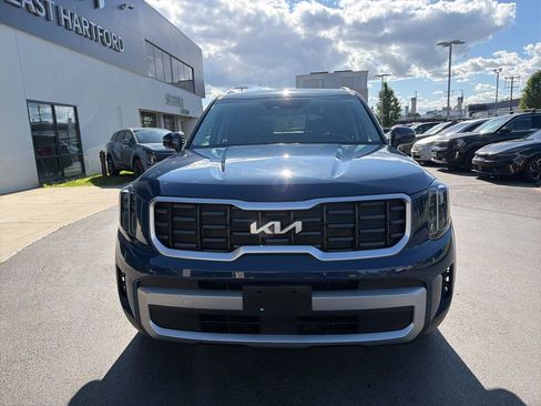 Certified 2023 Kia Telluride S w/ S Sunroof Package AWD/4WD image 4