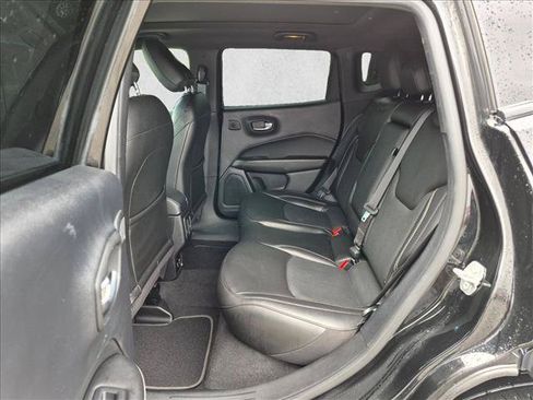 Used 2021 Jeep Compass Latitude w/ Sun and Sound Group AWD/4WD image 19