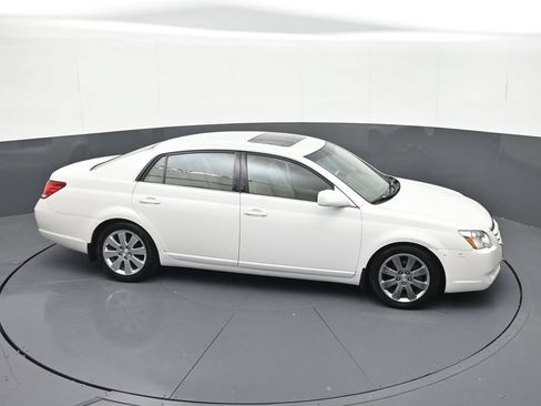 Used 2005 Toyota Avalon XLS FWD image 25