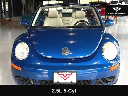 Used 2007 Volkswagen Beetle Convertible w/ Package 1 FWD image 3