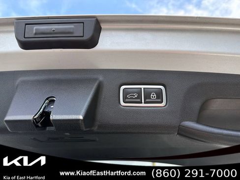 Certified 2023 Kia Sorento EX AWD/4WD image 17