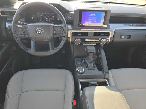 Certified 2026 Toyota Tacoma SR5 AWD/4WD image 19