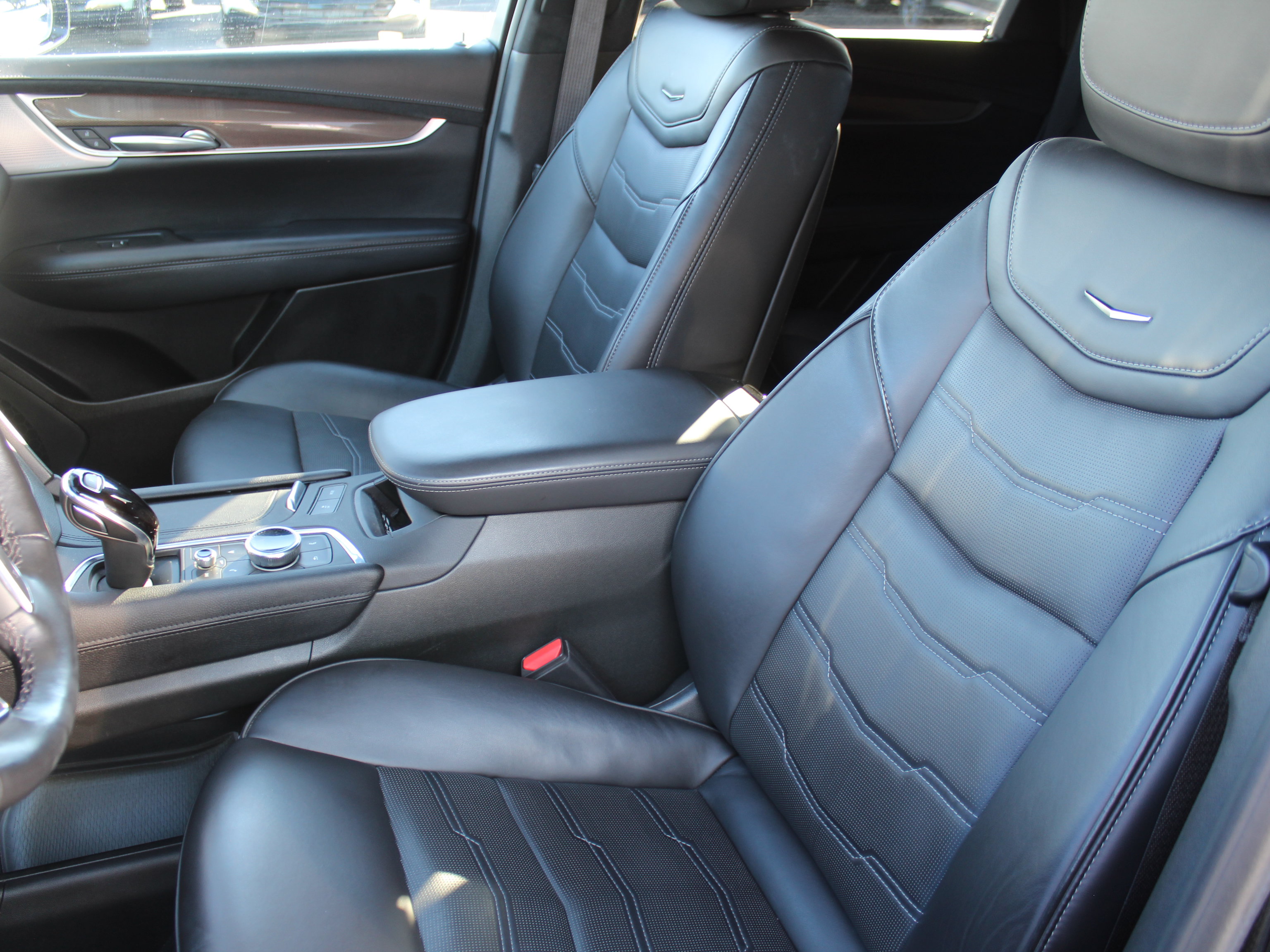 Used 2024 Cadillac XT5 Sportv w/ Platinum Package AWD/4WD image 13