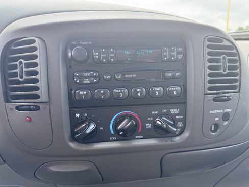 Used 1997 Ford F150 4x4 Regular Cab image 19