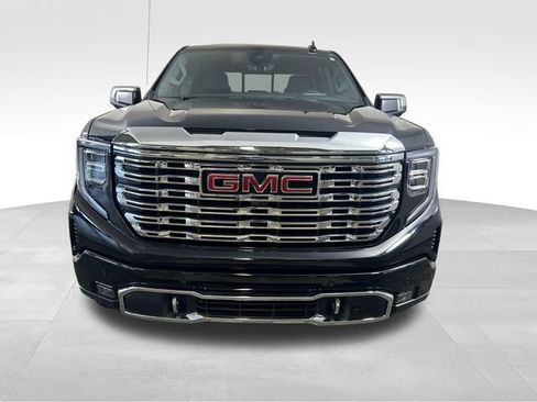 Used 2025 GMC Sierra 1500 Denali w/ Denali Reserve Package AWD/4WD image 9