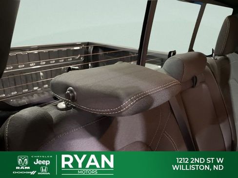 New 2026 RAM 1500 4x4 Crew Cab image 56