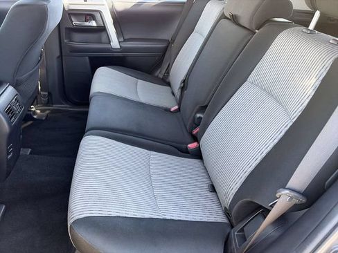 Used 2018 Toyota 4Runner SR5 AWD/4WD image 18