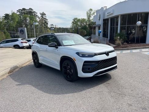 New 2026 Volkswagen Tiguan SE R-Line FWD image 1