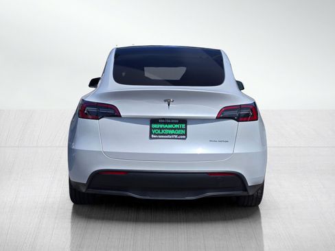Used 2023 Tesla Model Y Long Range AWD/4WD image 5
