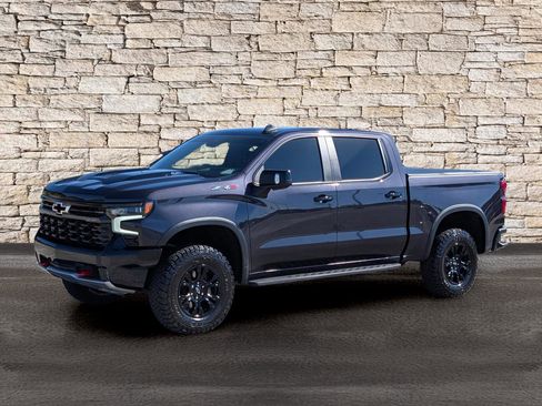 Used 2022 Chevrolet Silverado 1500 ZR2 w/ Technology Package image 8