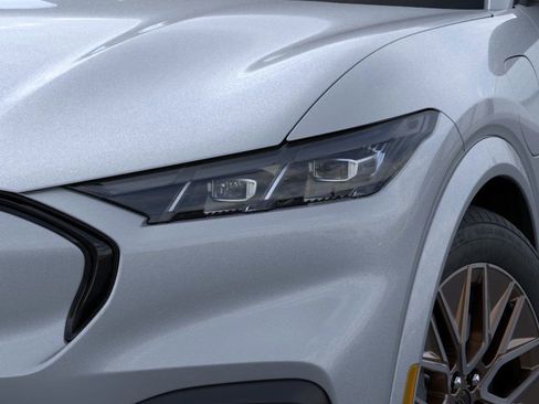 New 2026 Ford Mustang Mach-E Premium image 18