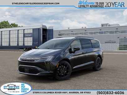 New 2027 Chrysler Pacifica Limited w/ Family Tech Group