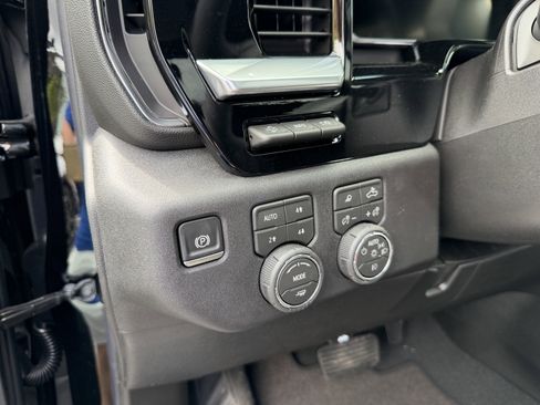 New 2026 Chevrolet Silverado 2500 High Country w/ High Country Premium Package AWD/4WD image 17