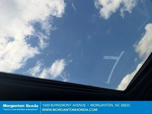 Used 2025 Honda Pilot TrailSport image 12