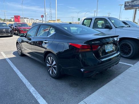 Used 2022 Nissan Altima 2.5 SL FWD image 6
