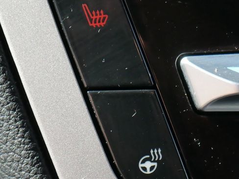 Used 2023 Ford Explorer XLT w/ Equipment Group 202A image 49