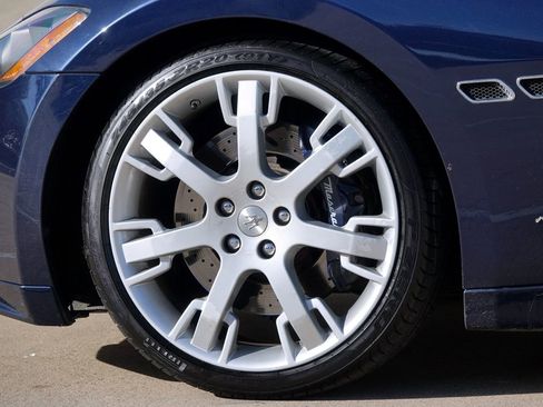 Used 2011 Maserati GranTurismo S image 24