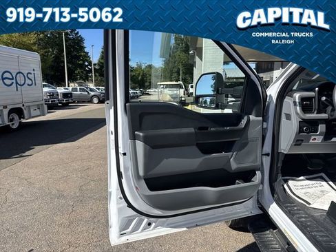 New 2024 Ford F550 4x4 Regular Cab Super Duty image 19