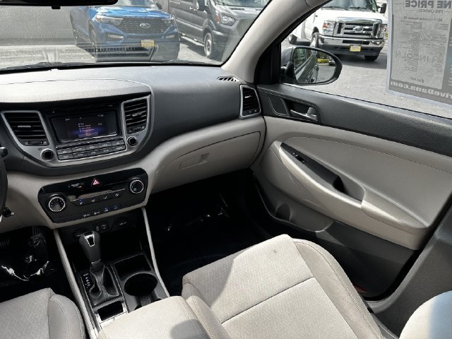 Used 2016 Hyundai Tucson SE w/ Option Group 02 AWD/4WD image 17