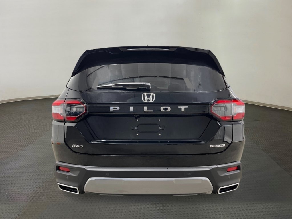 New 2026 Honda Pilot Touring image 4