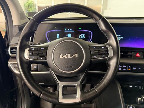 Used 2023 Kia Sportage EX image 19