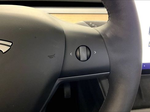 Used 2024 Tesla Model Y Long Range AWD/4WD image 12