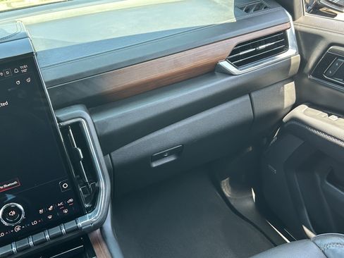 Certified 2025 GMC Yukon XL Denali AWD/4WD image 19